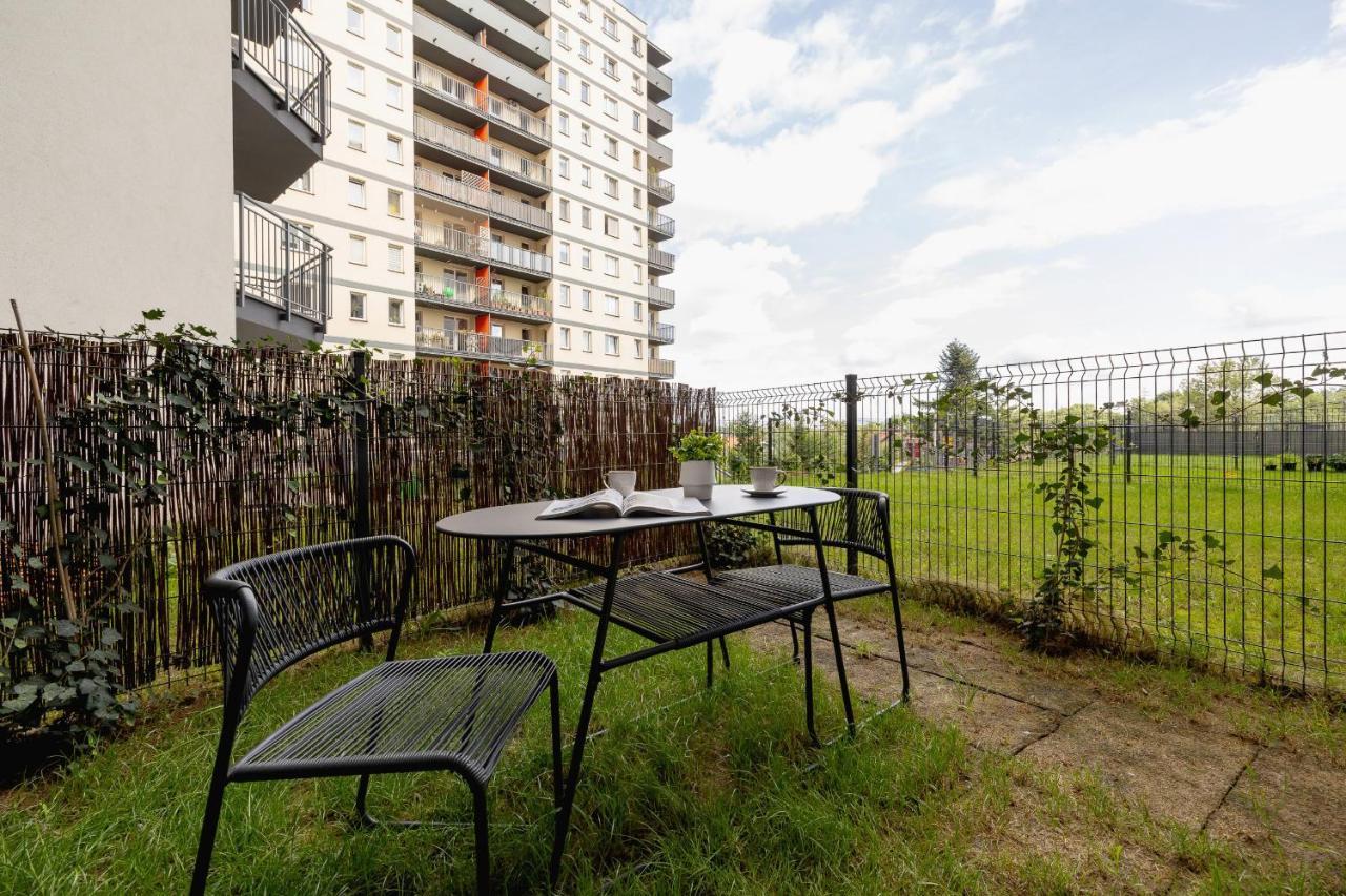 Elegant Szpakowa 10 With 2 Parking Spaces & Terrace By Renters Apartment *