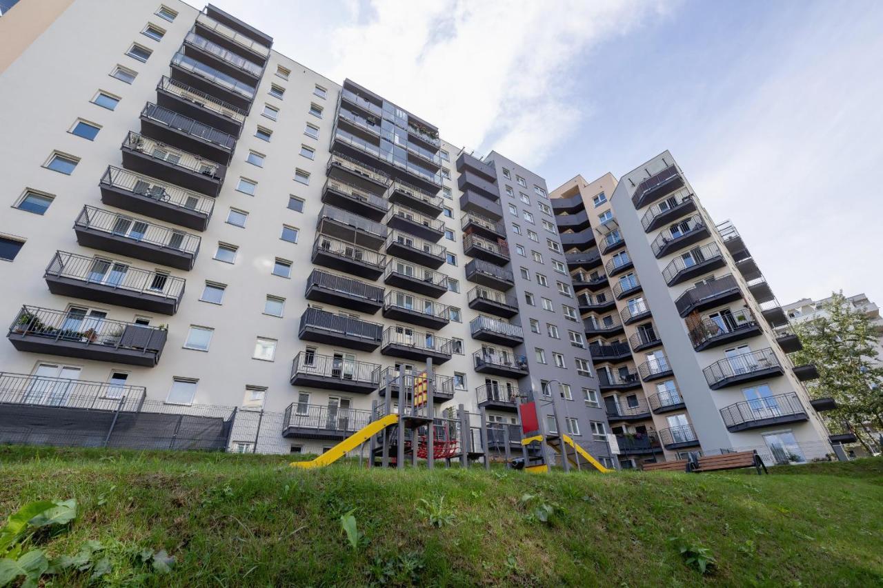 Apartment Elegant Szpakowa 10 With 2 Parking Spaces & Terrace By Renters